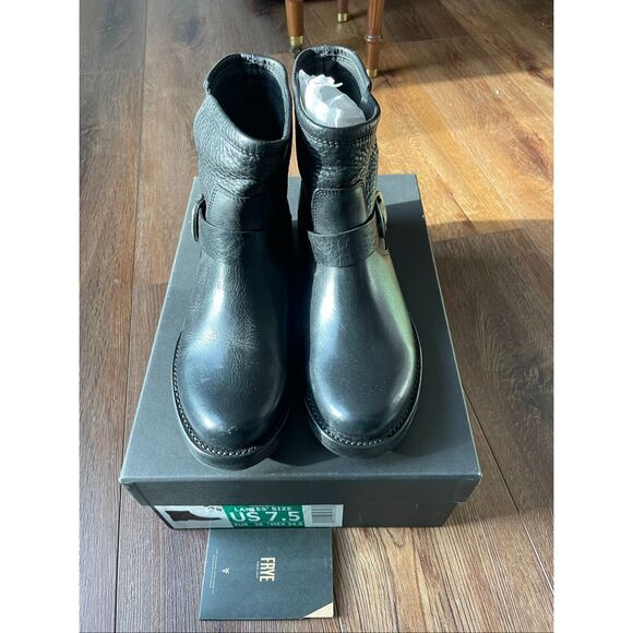 Frye‎ Women Veronica Bootie New In Box Size 7.5 - Picture 3 of 7